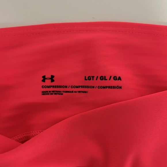 Bright pink NWT under armour leggings - Picture 3 of 5